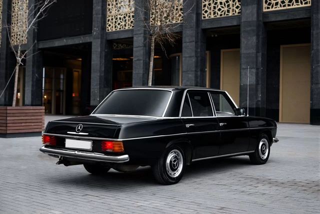 Mercedes-Benz W115 — фото 5
